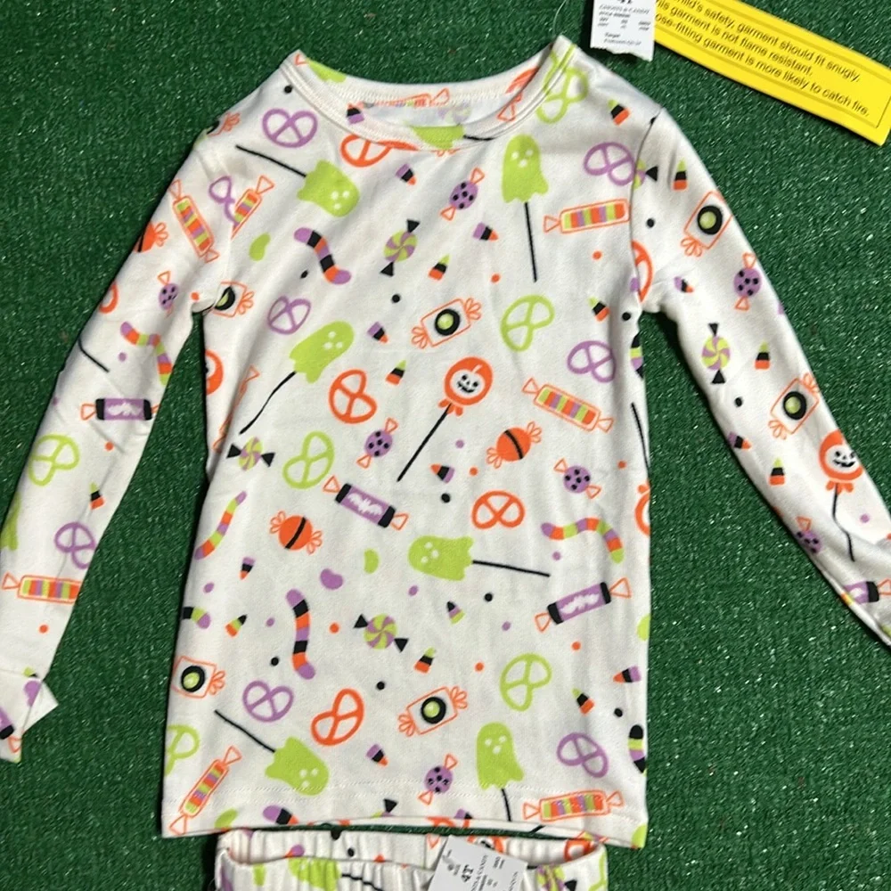 NWT Girls Cat and Jack 4T Ghosts and Candy pajama onesie